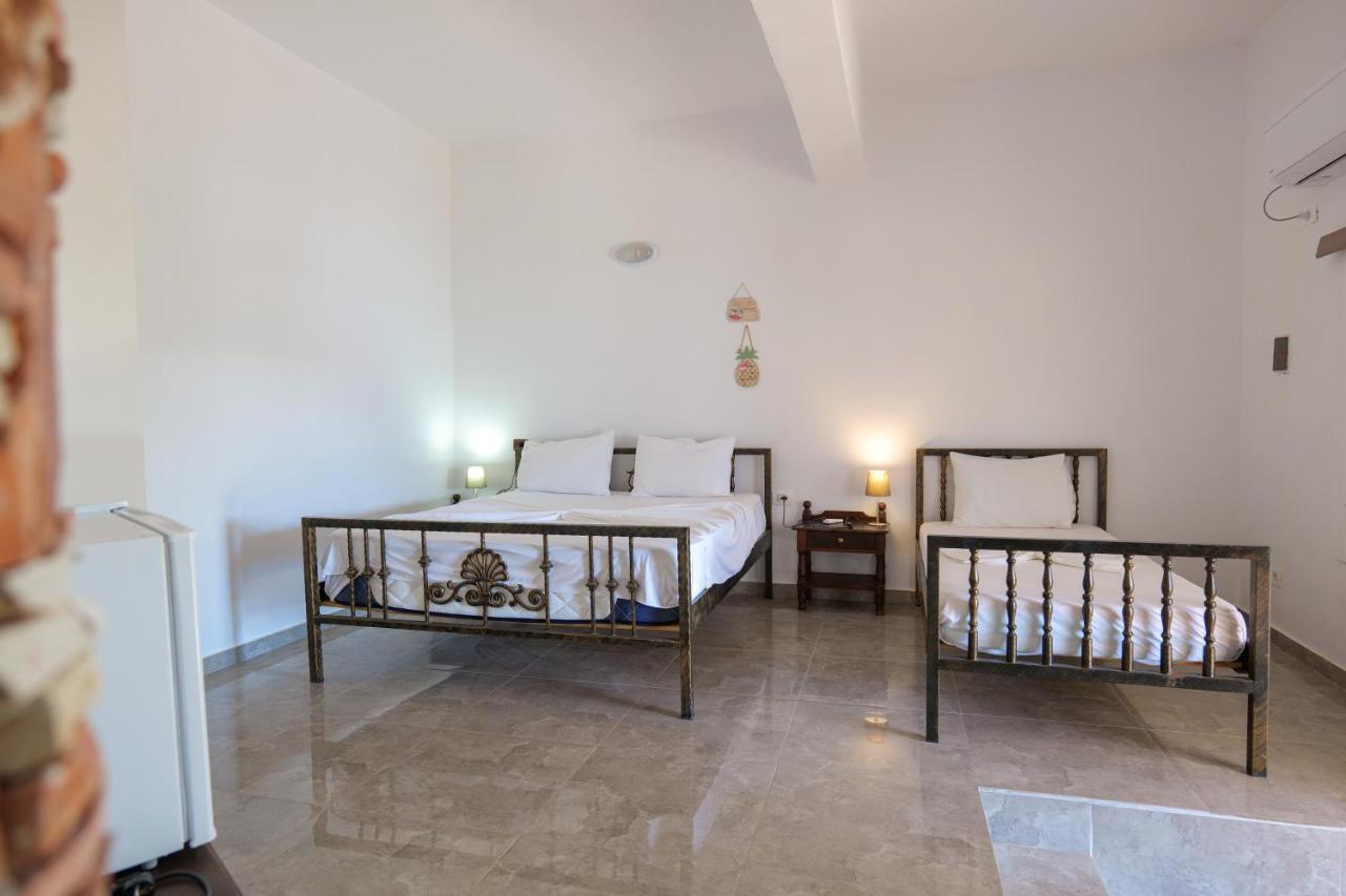 John'S Guesthouse Ksamil Luaran gambar