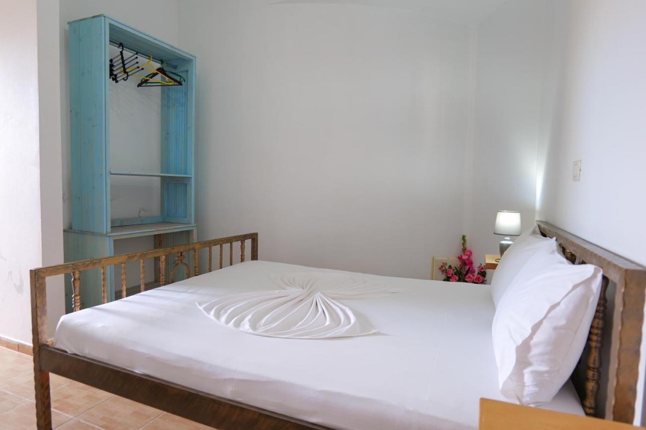 John'S Guesthouse Ksamil Luaran gambar