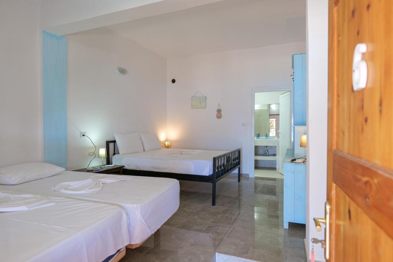 John'S Guesthouse Ksamil Luaran gambar