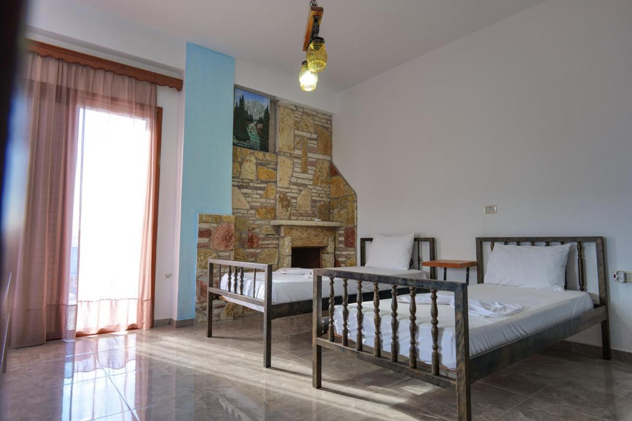 John'S Guesthouse Ksamil Luaran gambar