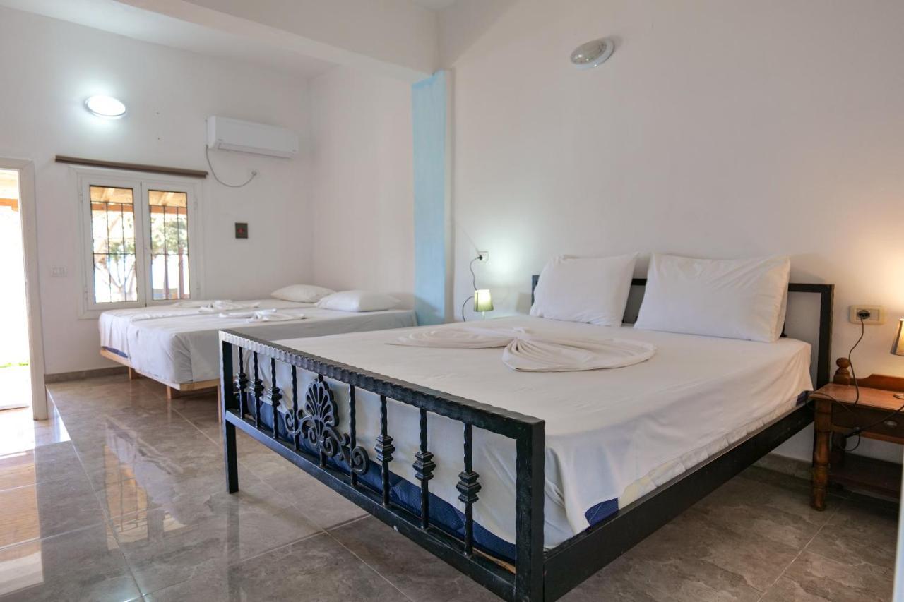 John'S Guesthouse Ksamil Luaran gambar