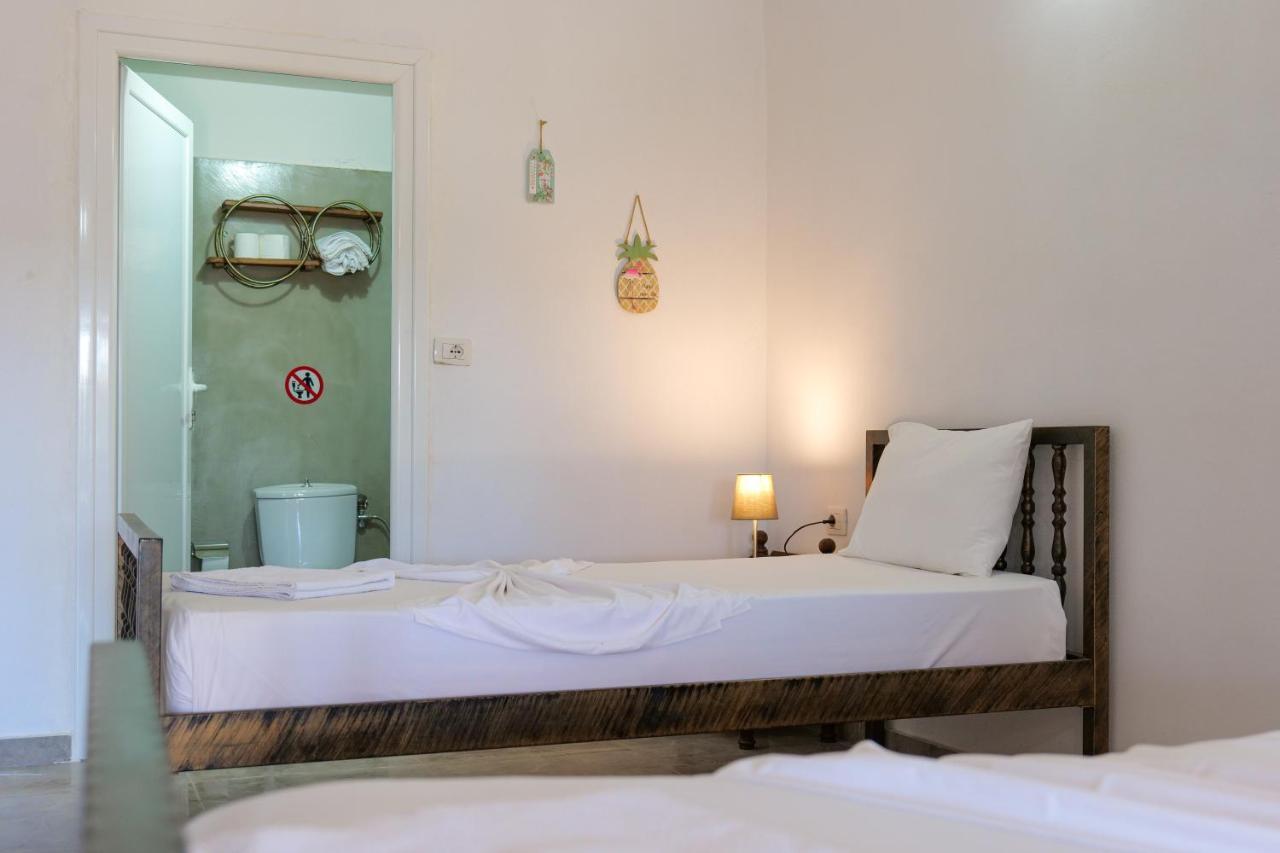 John'S Guesthouse Ksamil Luaran gambar