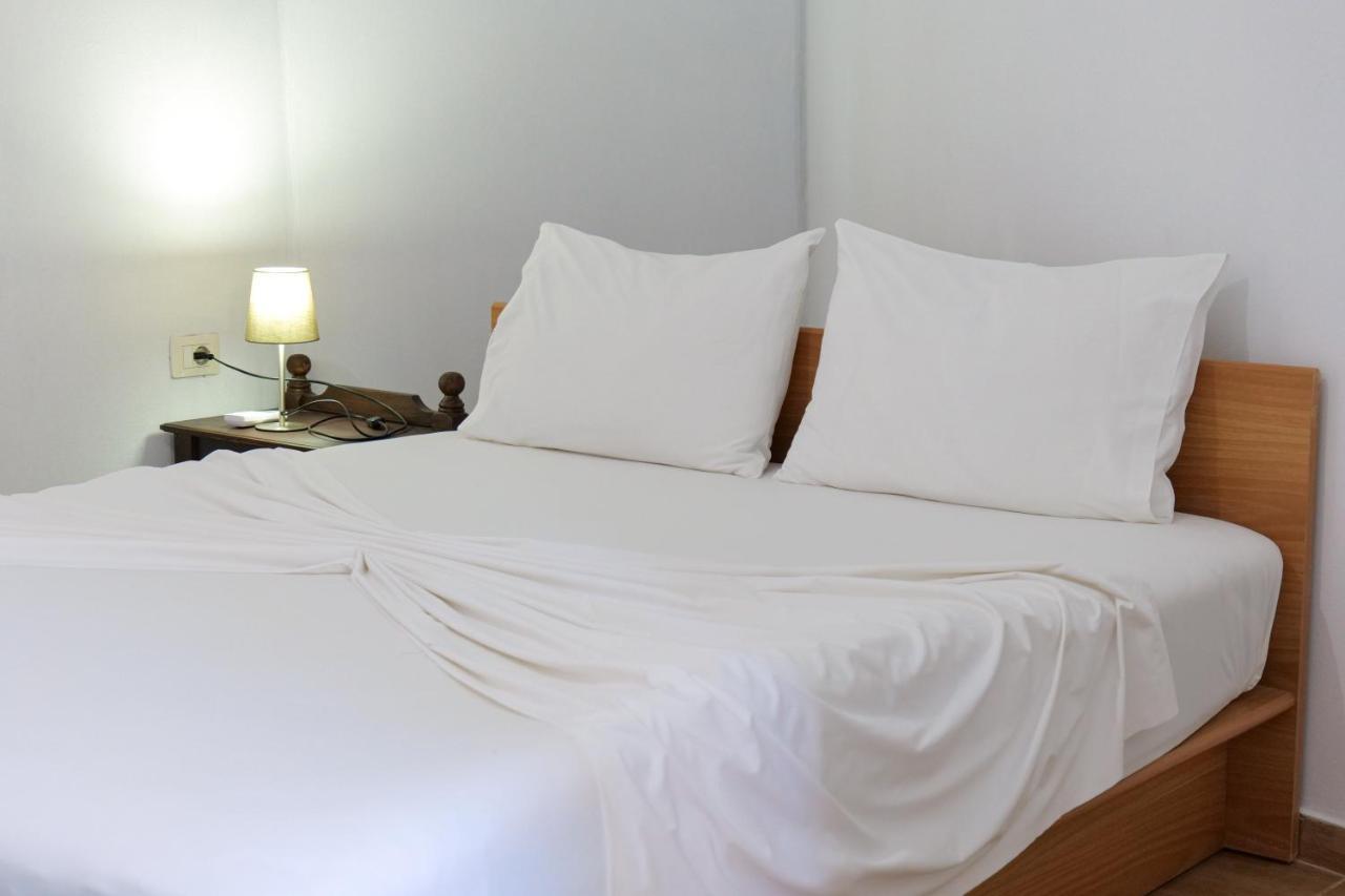 John'S Guesthouse Ksamil Luaran gambar