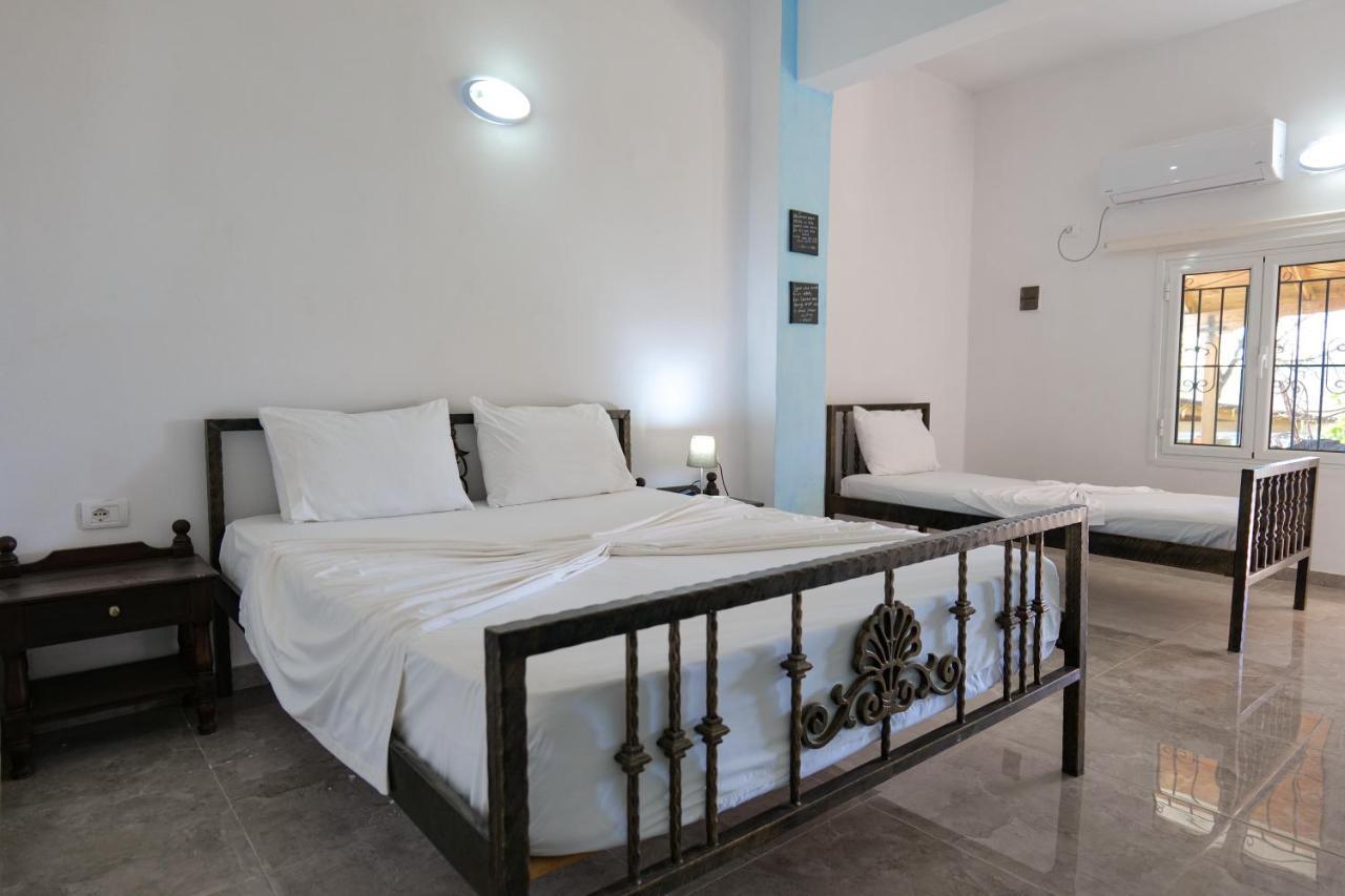 John'S Guesthouse Ksamil Luaran gambar