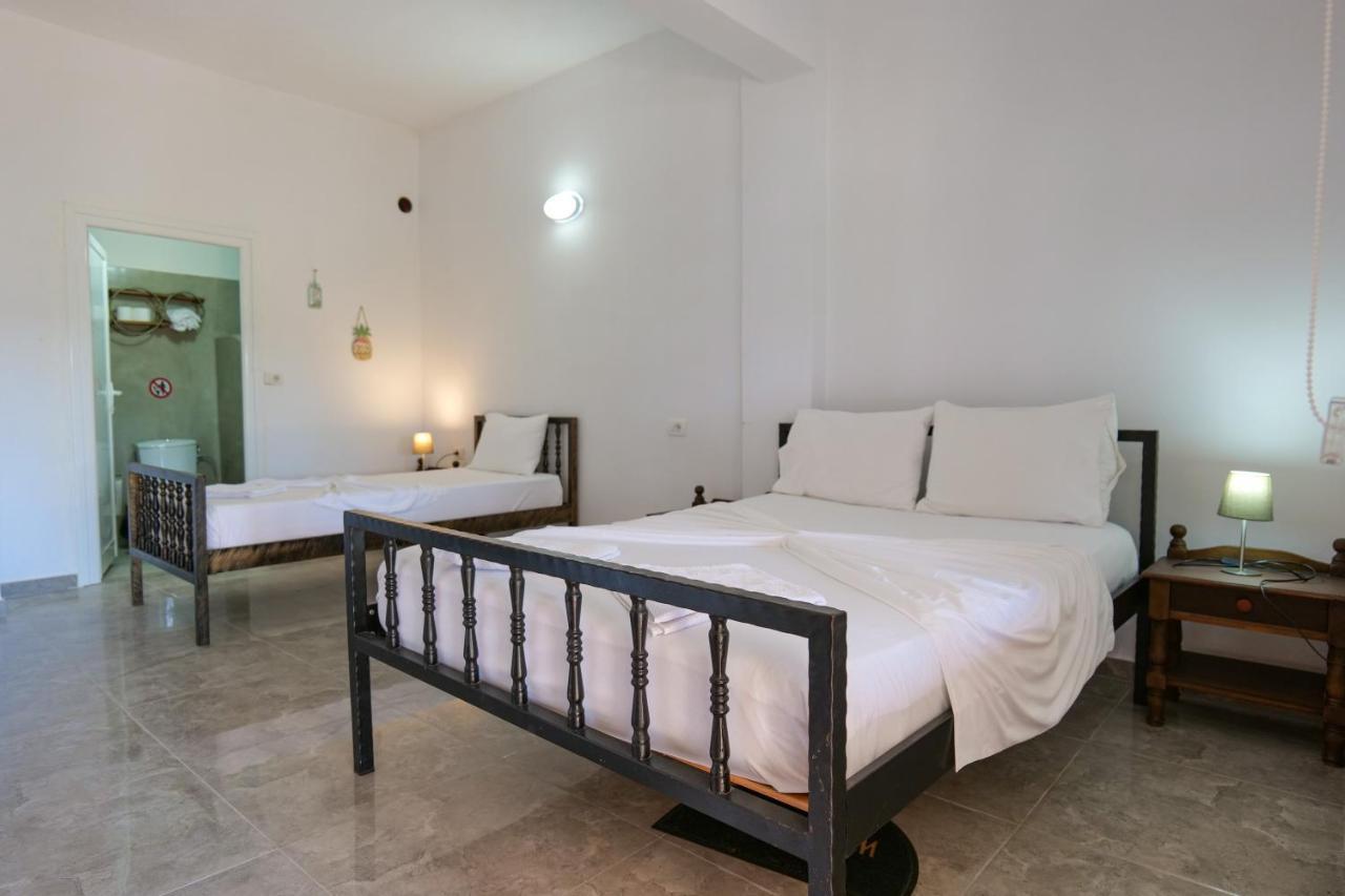 John'S Guesthouse Ksamil Luaran gambar