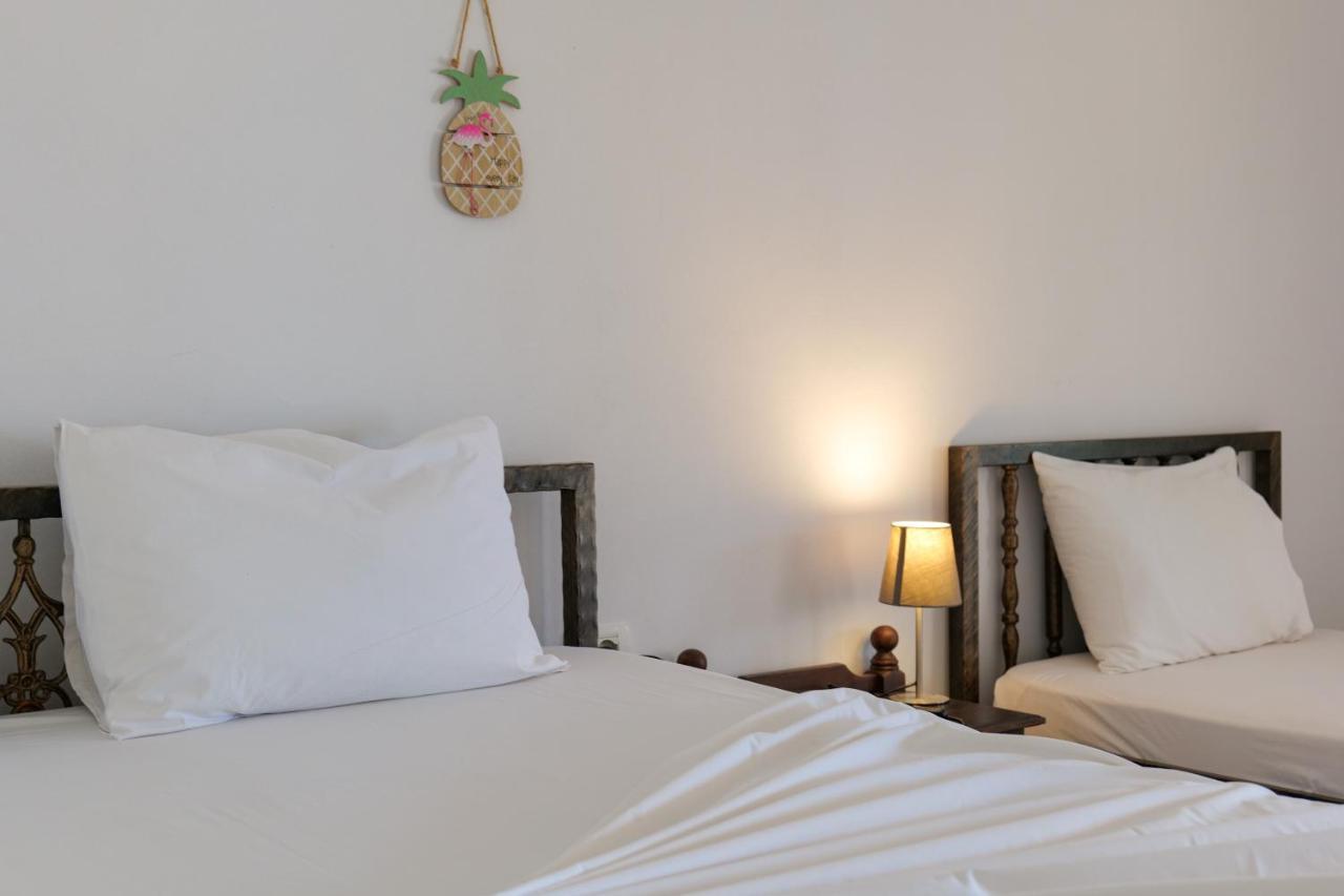John'S Guesthouse Ksamil Luaran gambar